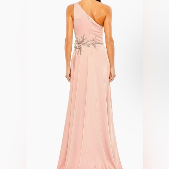 MAC DUGGAL EMBELLISHED ONE SHOULDER ASYMMETRICAL GOWN. style 11262 size 12 - Picture 3 of 3
